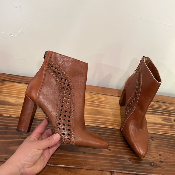 Matisse Tan Braided Cutout Leather Ankle Boot Heel Size 6.5 - Picture 4 of 16